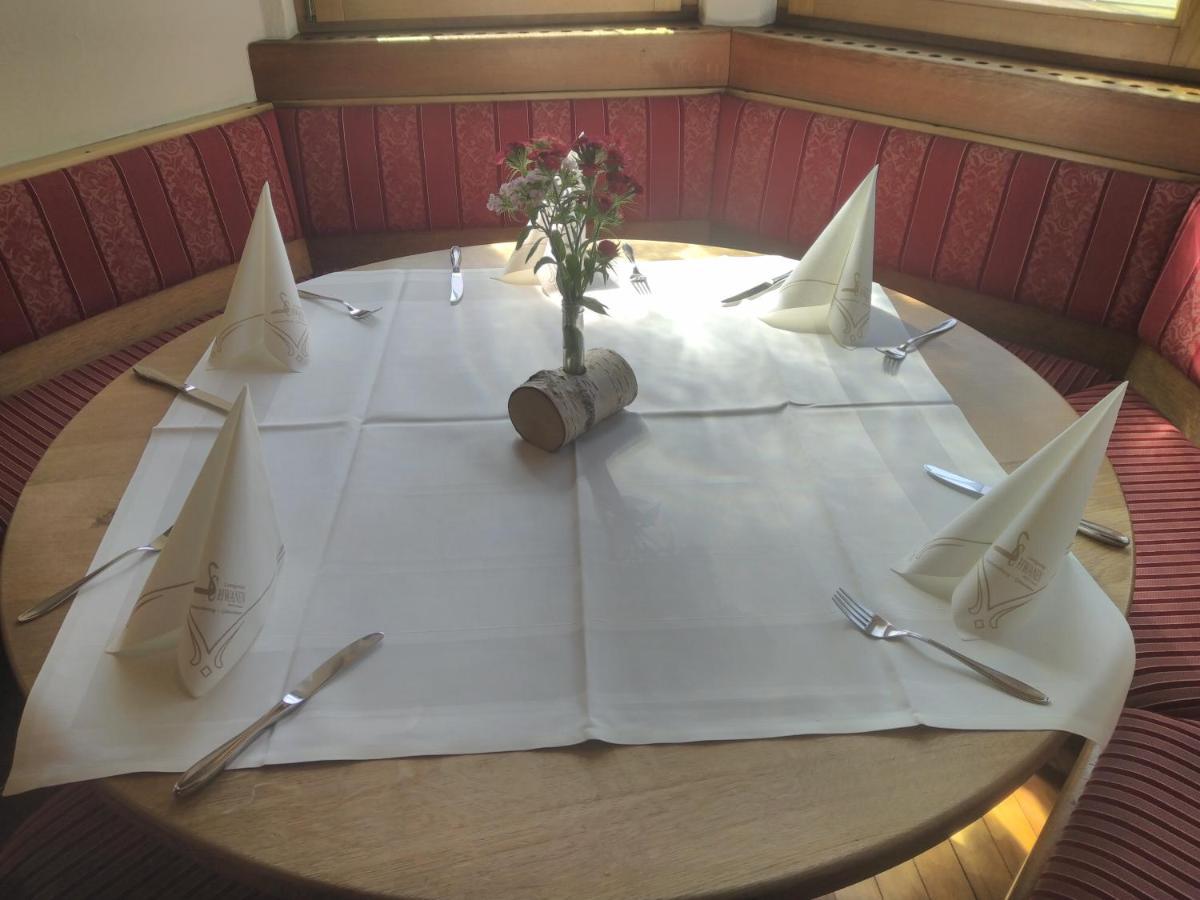Landgasthof Schwanen Ostrach Bagian luar foto